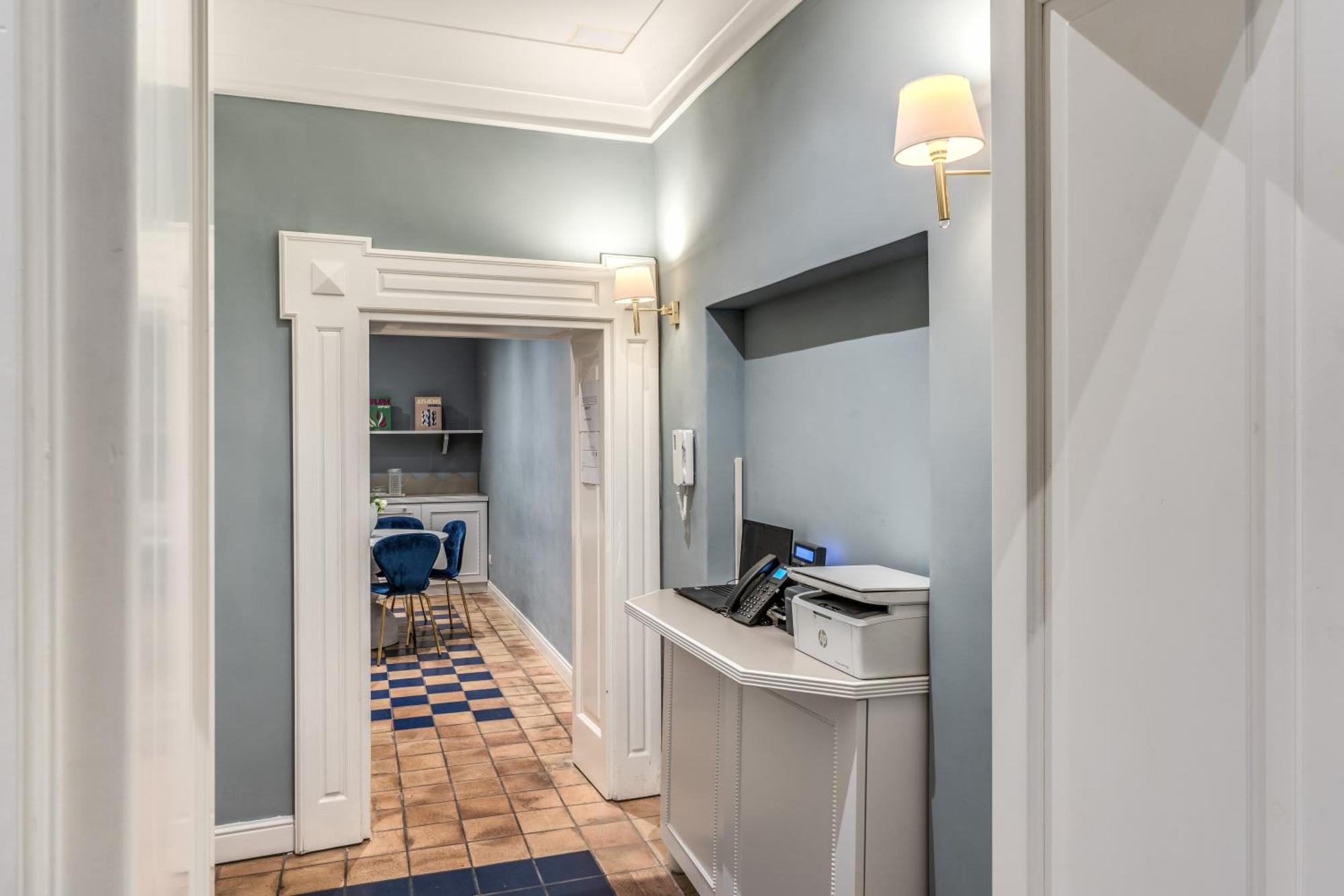 Townhouse Condotti 29 Rome Bagian luar foto