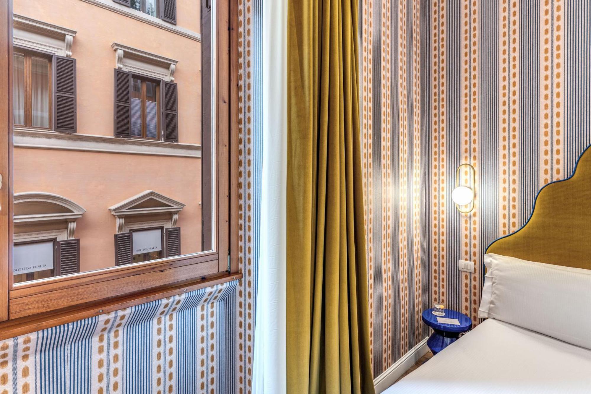 Townhouse Condotti 29 Rome Bagian luar foto