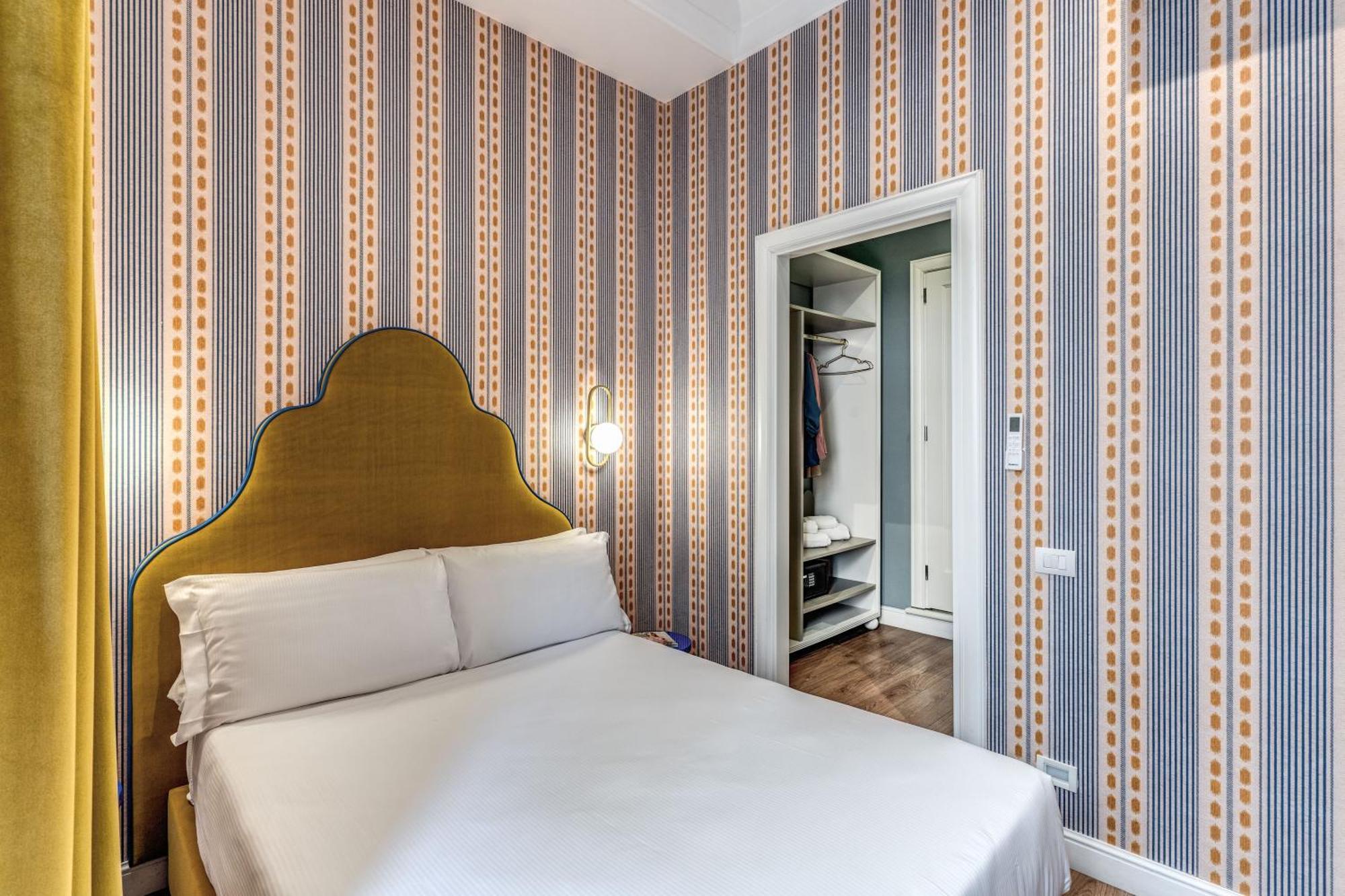 Townhouse Condotti 29 Rome Bagian luar foto