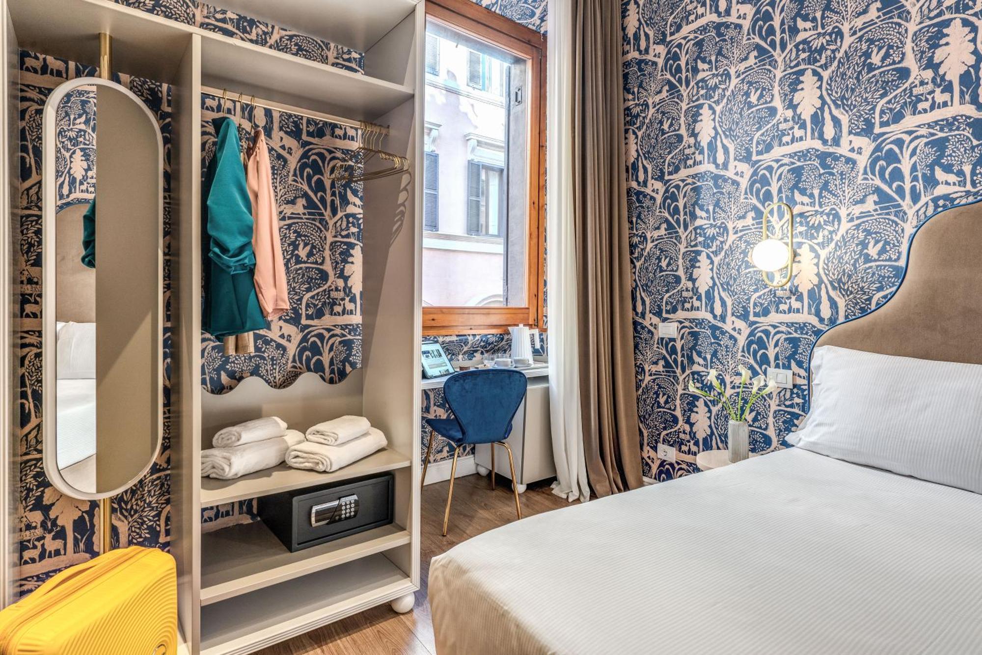 Townhouse Condotti 29 Rome Bagian luar foto