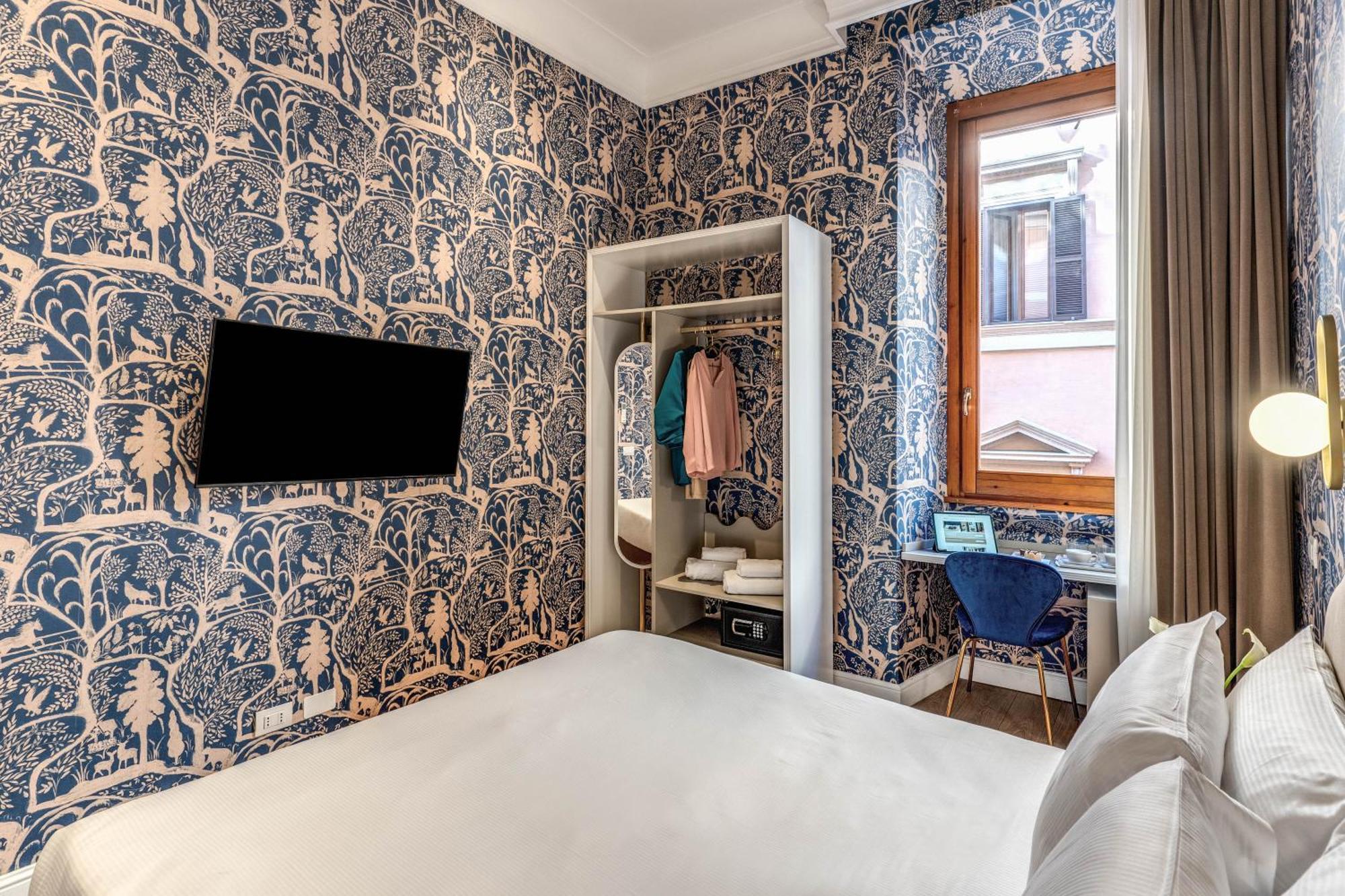 Townhouse Condotti 29 Rome Bagian luar foto