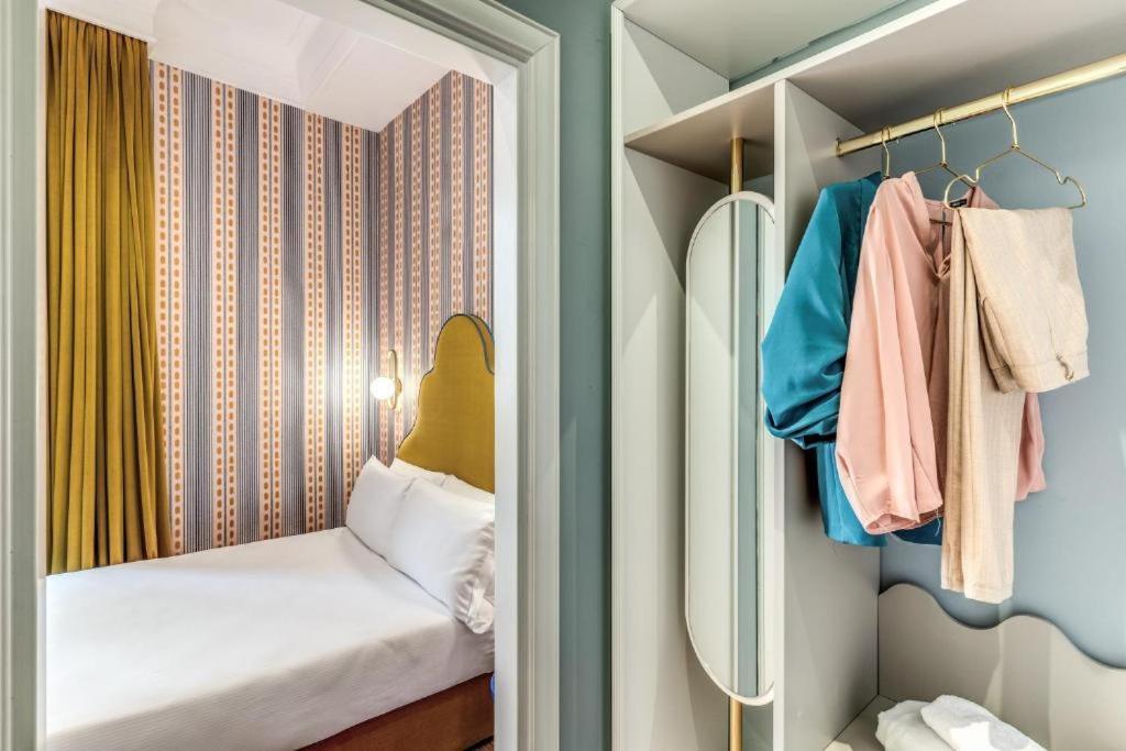Townhouse Condotti 29 Rome Bagian luar foto